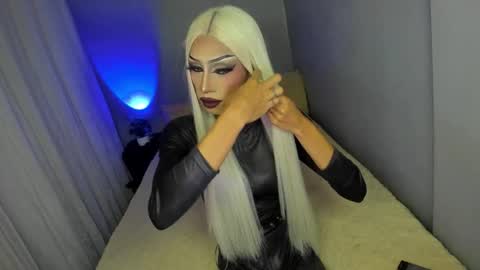 Snapshot of anitacruisze chatting on 10.02.25 Miss Ann online show from 10.02.25