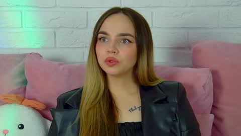 Snapshot of anitaventure chatting on 03.28.26 AnitaVenture online show from 03.28.26