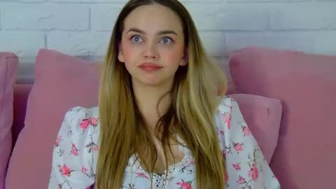 Snapshot of anitaventure chatting on 04.01.26 AnitaVenture online show from 04.01.26