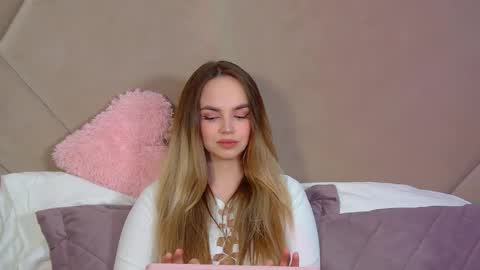 Snapshot of anitaventure chatting on 04.04.26 AnitaVenture online show from 04.04.26