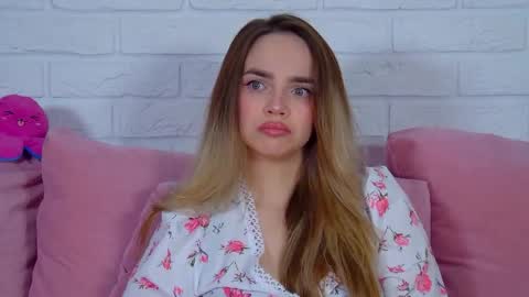 Snapshot of anitaventure chatting on 04.09.26 AnitaVenture online show from 04.09.26