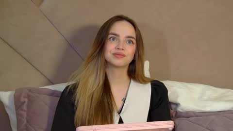 Snapshot of anitaventure chatting on 04.17.26 AnitaVenture online show from 04.17.26