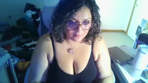 Snapshot of anitaxvalentina chatting on 02.28.25 Anita Valentina online show from 02.28.25