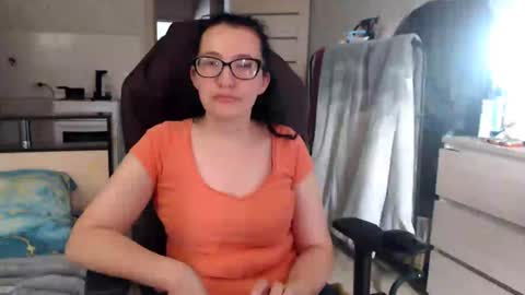 Snapshot of ankey_rayah chatting on 06.23.26 Nameless online show from 06.23.26