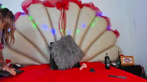 Snapshot of anna__spencer chatting on 01.04.25 Anna online show from 01.04.25