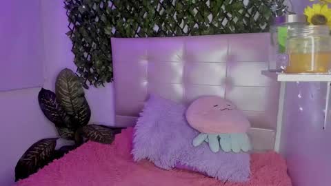 Snapshot of anna_blade_ chatting on 11.21.25 ANNA online show from 11.21.25