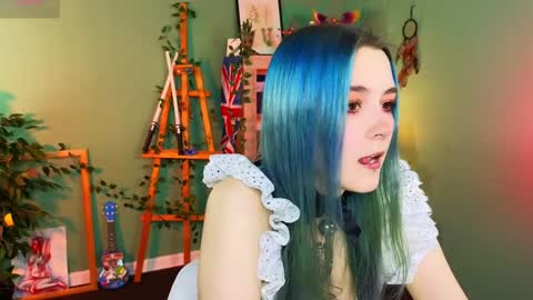 Snapshot of anna_bloom_ chatting on 01.20.25 Violett online show from 01.20.25