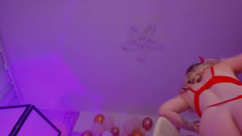 Snapshot of anna_lure chatting on 06.11.26 anna_lure online show from 06.11.26
