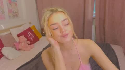 Snapshot of anna_nickol chatting on 07.17.26 Anna online show from 07.17.26
