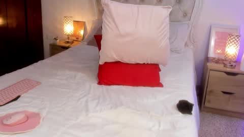   online show from 09.09.25