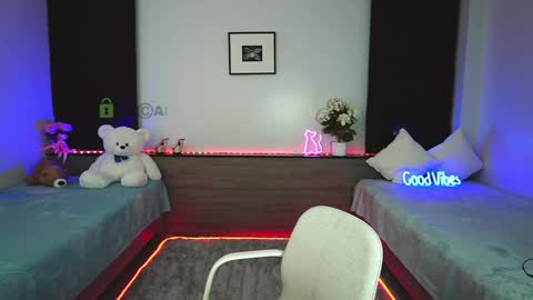 Anna Shine online show from 12.08.24