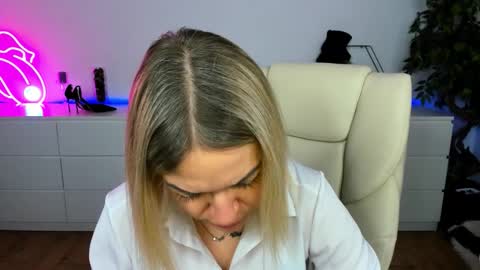 anna_snow9 online show from 12.01.25