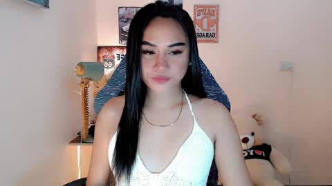 Snapshot of anna_thompsonxx chatting on 01.07.25 SWEET ANNA online show from 01.07.25