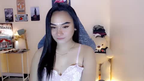 Snapshot of anna_thompsonxx chatting on 02.07.25 SWEET ANNA online show from 02.07.25