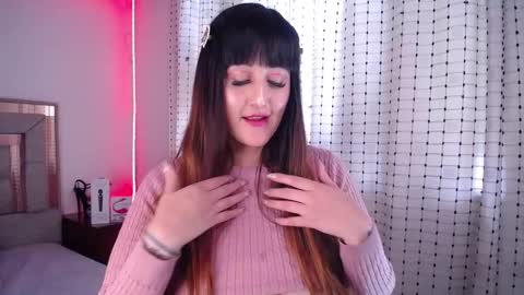 Snapshot of annabellegron chatting on 01.28.25 Anna online show from 01.28.25
