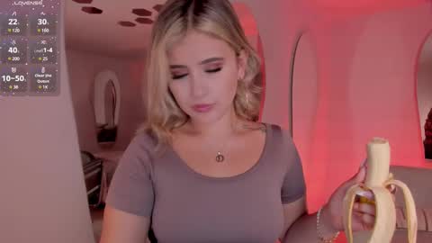 Anna Brooks  online show from 03.11.25