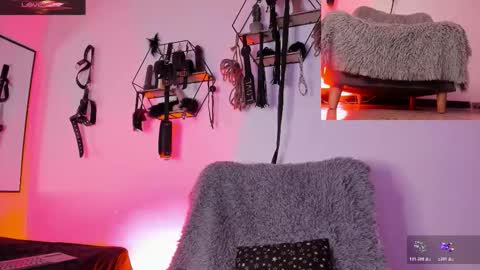 Anna online show from 02.21.26