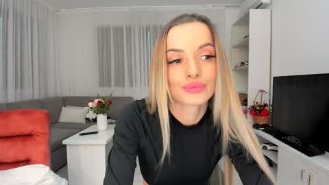 annaise  online show from 12.22.25