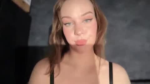 Snapshot of annajacks chatting on 03.17.26 annajacks online show from 03.17.26