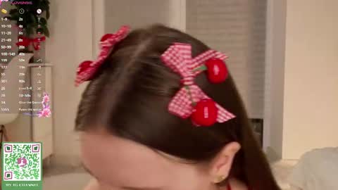 Snapshot of annamarie_foryou chatting on 06.14.26 Holly Molly Im Polly online show from 06.14.26