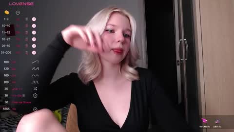 annamilky online show from 10.13.25