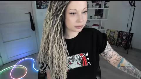 Snapshot of annanebula chatting on 04.25.26 Anna online show from 04.25.26