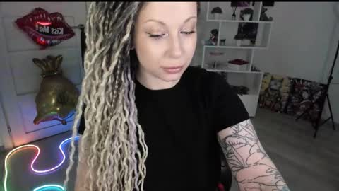 Snapshot of annanebula chatting on 05.12.26 Anna online show from 05.12.26