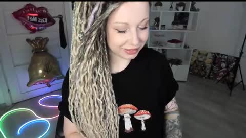 Snapshot of annanebula chatting on 05.14.26 Anna online show from 05.14.26