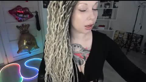Snapshot of annanebula chatting on 05.31.26 Anna online show from 05.31.26