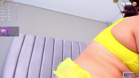 Snapshot of annanoval_10 chatting on 02.19.26 AnnaNoval 10 online show from 02.19.26