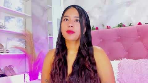 Snapshot of annaqueen_ chatting on 11.01.25 Anna online show from 11.01.25