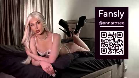 Snapshot of annaroseeee chatting on 03.18.26 Anna Rose online show from 03.18.26