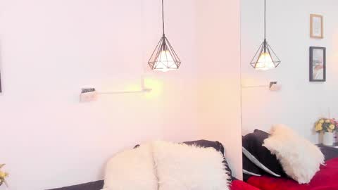 Anna Rosse online show from 04.13.26