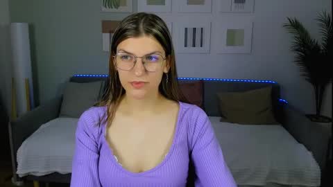 Snapshot of annathorne chatting on 05.31.26 Im Anna online show from 05.31.26