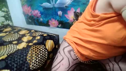 Snapshot of annaxgoldx chatting on 05.17.26 AnnaxGoldX online show from 05.17.26