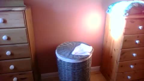 annecharlie online show from 10.04.25