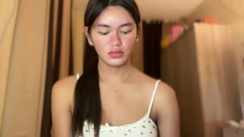 Snapshot of annedee_ chatting on 12.20.24 Kim online show from 12.20.24