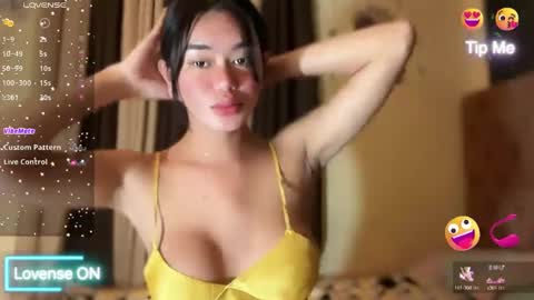 Snapshot of annedee_ chatting on 02.01.25 Kim online show from 02.01.25