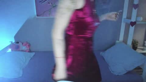 Snapshot of annetenet chatting on 01.12.25 Annet online show from 01.12.25