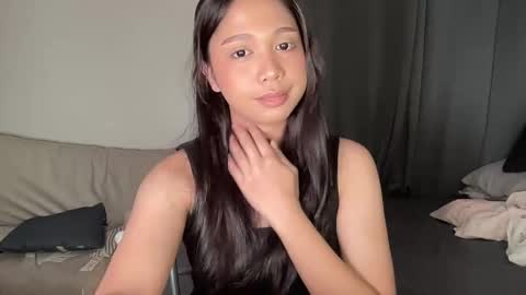 Snapshot of annette_03 chatting on 10.14.25 Annette 03 online show from 10.14.25