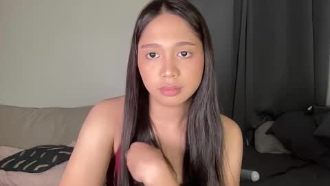 Snapshot of annette_03 chatting on 10.18.25 Annette 03 online show from 10.18.25