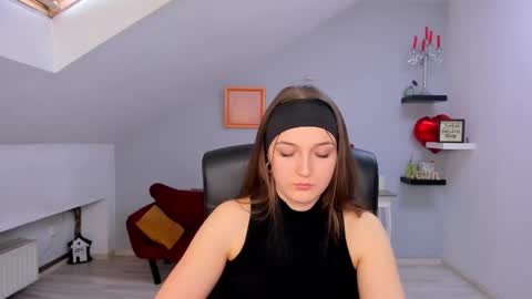 annewilsonn online show from 03.20.26