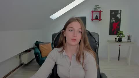 Snapshot of annewilsonn chatting on 05.08.26 annewilsonn online show from 05.08.26