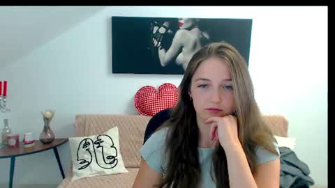 Snapshot of annewilsonn chatting on 06.12.26 annewilsonn online show from 06.12.26