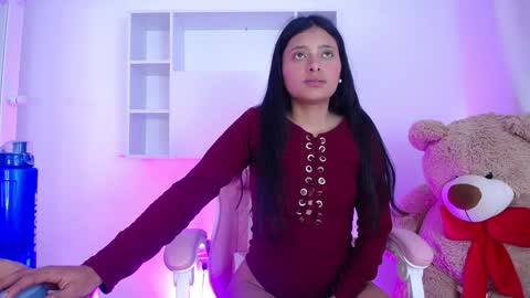 Anni online show from 01.04.25