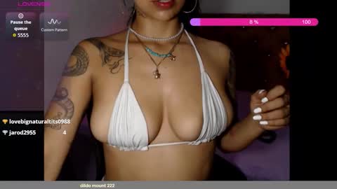 Snapshot of annie_camom chatting on 03.10.26 annie online show from 03.10.26