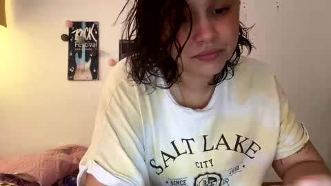 Snapshot of annie_catt_ chatting on 01.10.25 Annie online show from 01.10.25