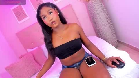 annie_dolce_ online show from 11.15.25