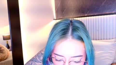 Snapshot of annie_hawk chatting on 03.17.26 ANNIE HAWK online show from 03.17.26