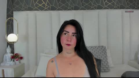 im annie   online show from 12.22.25